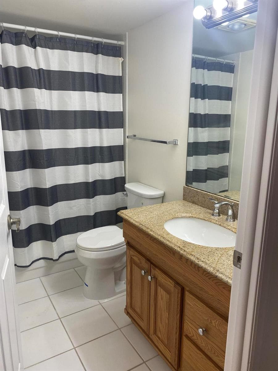 17 Royal Palm Way 305 photo 16