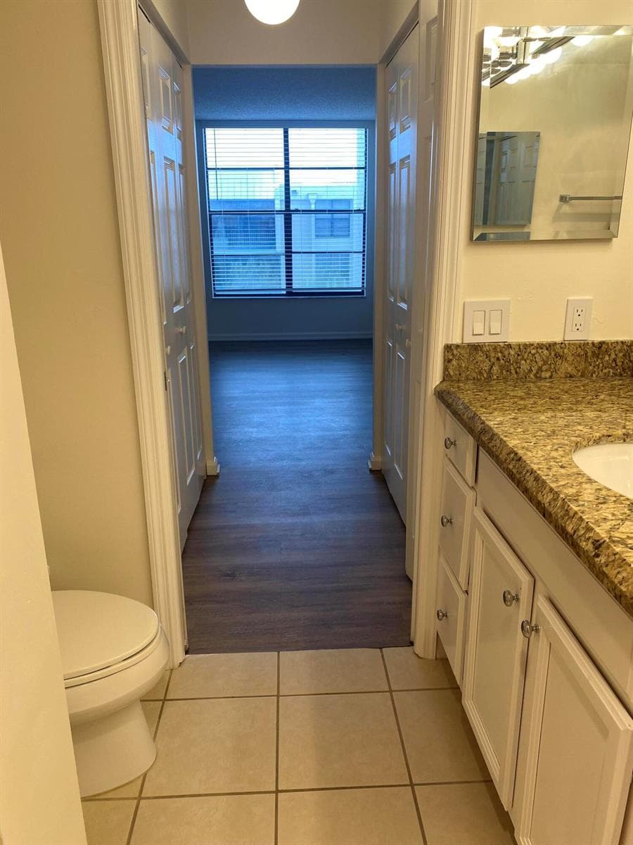 17 Royal Palm Way 305 photo 12