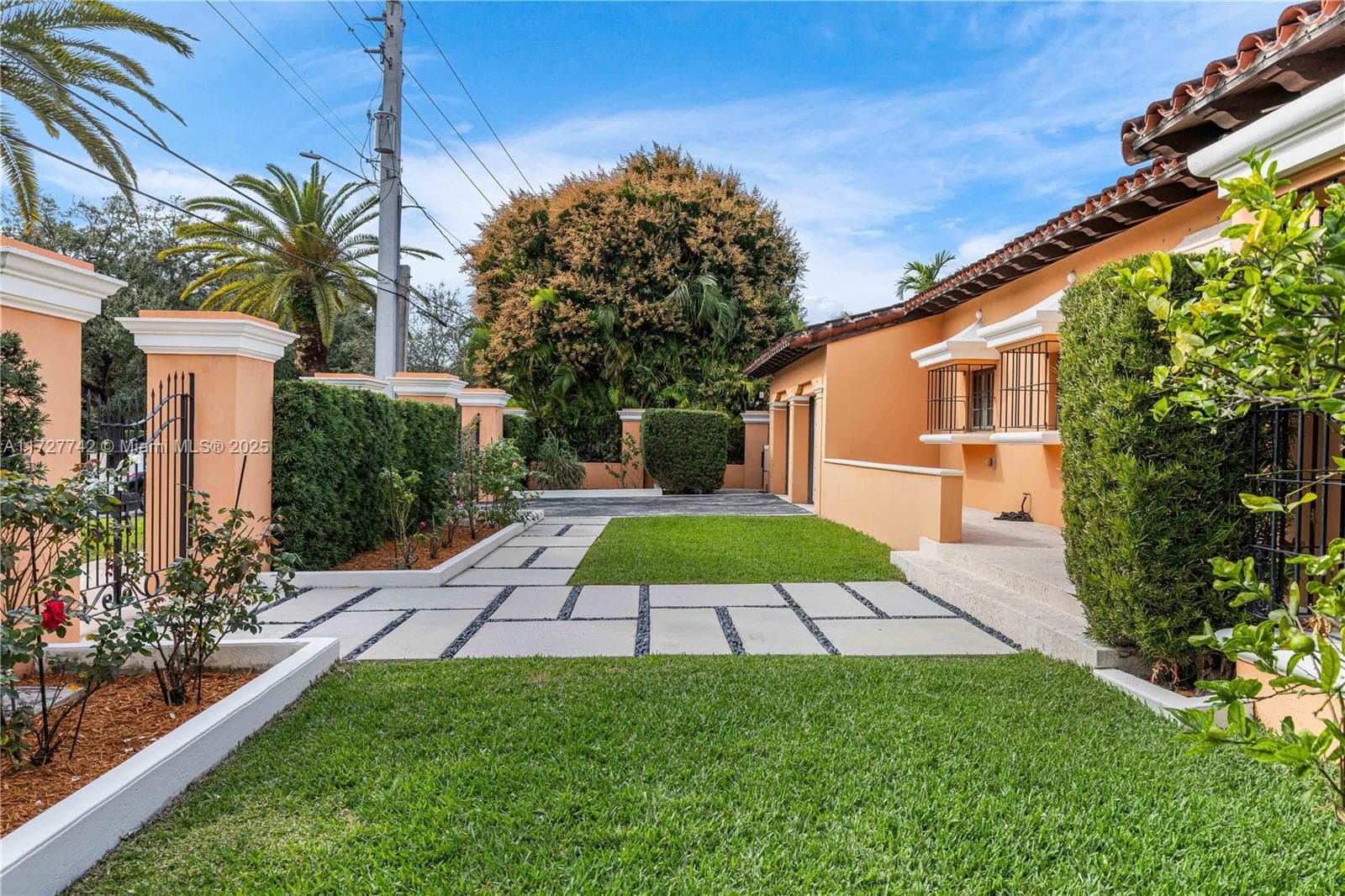 1181 S Alhambra Cir photo 11
