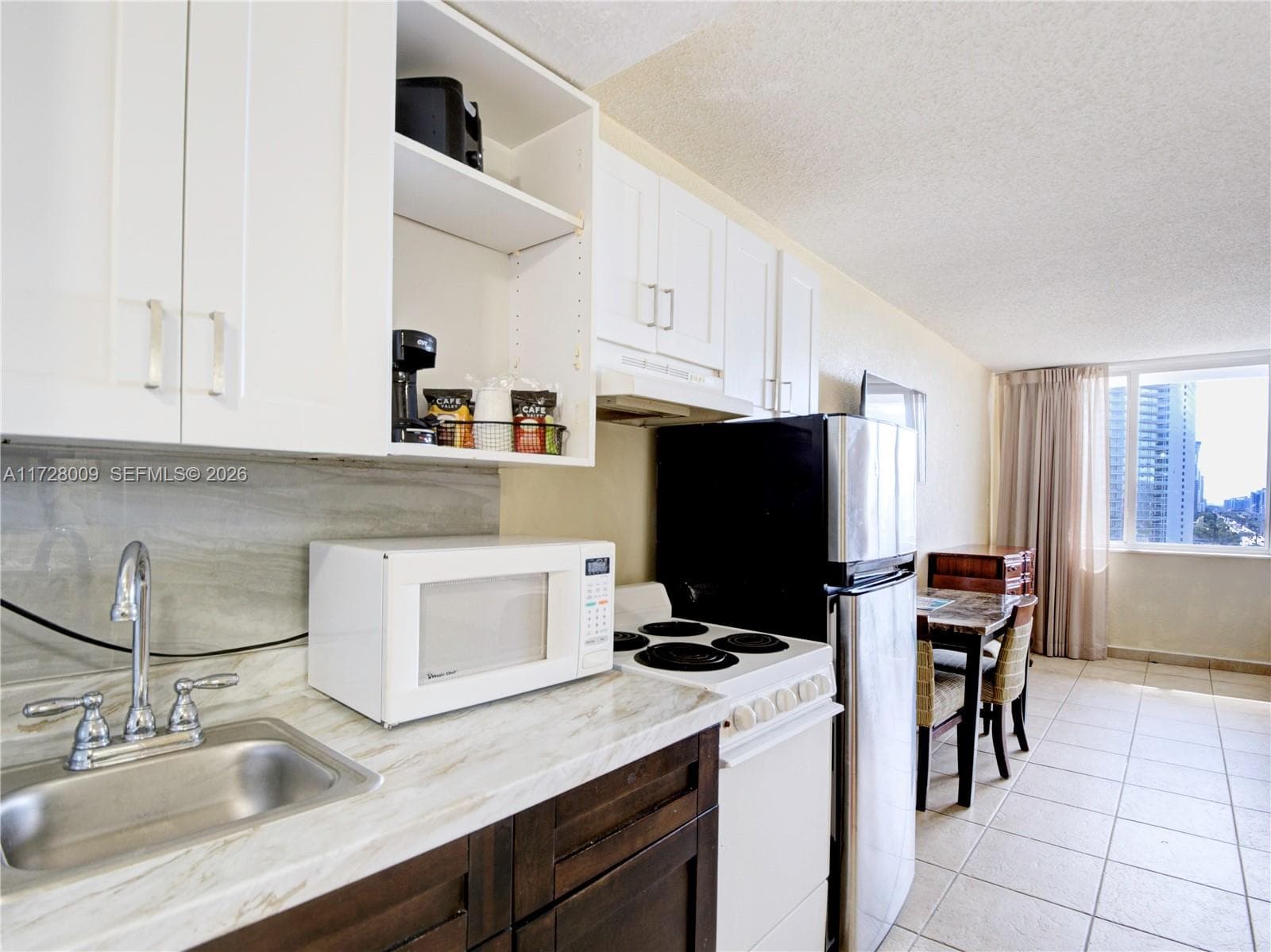 19201 Collins Ave 1141 photo 13