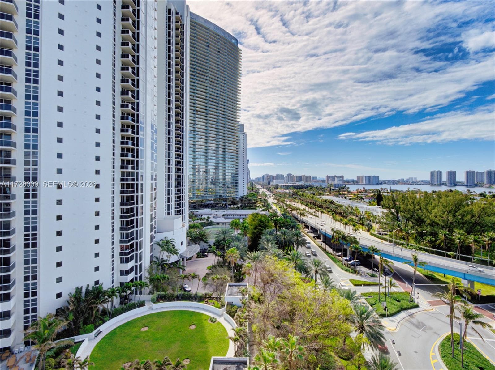 19201 Collins Ave 1141 photo 22