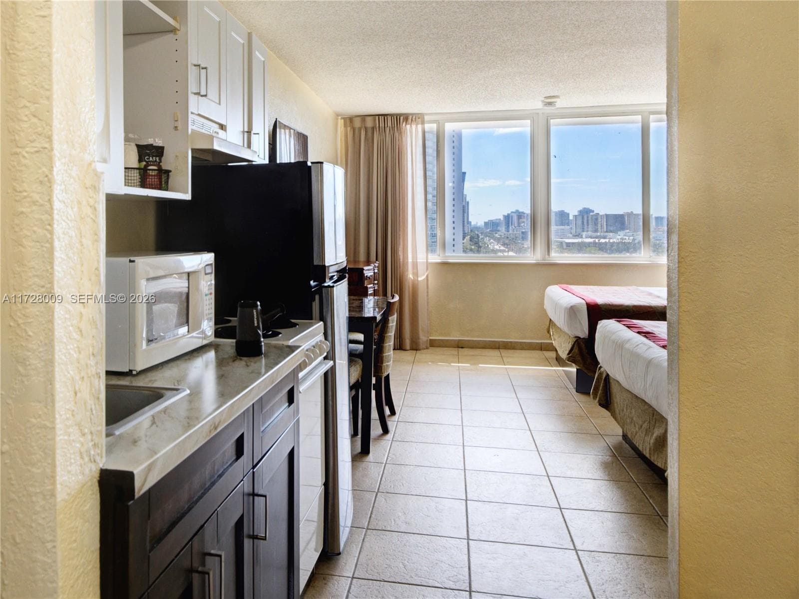 19201 Collins Ave 1141 photo 9