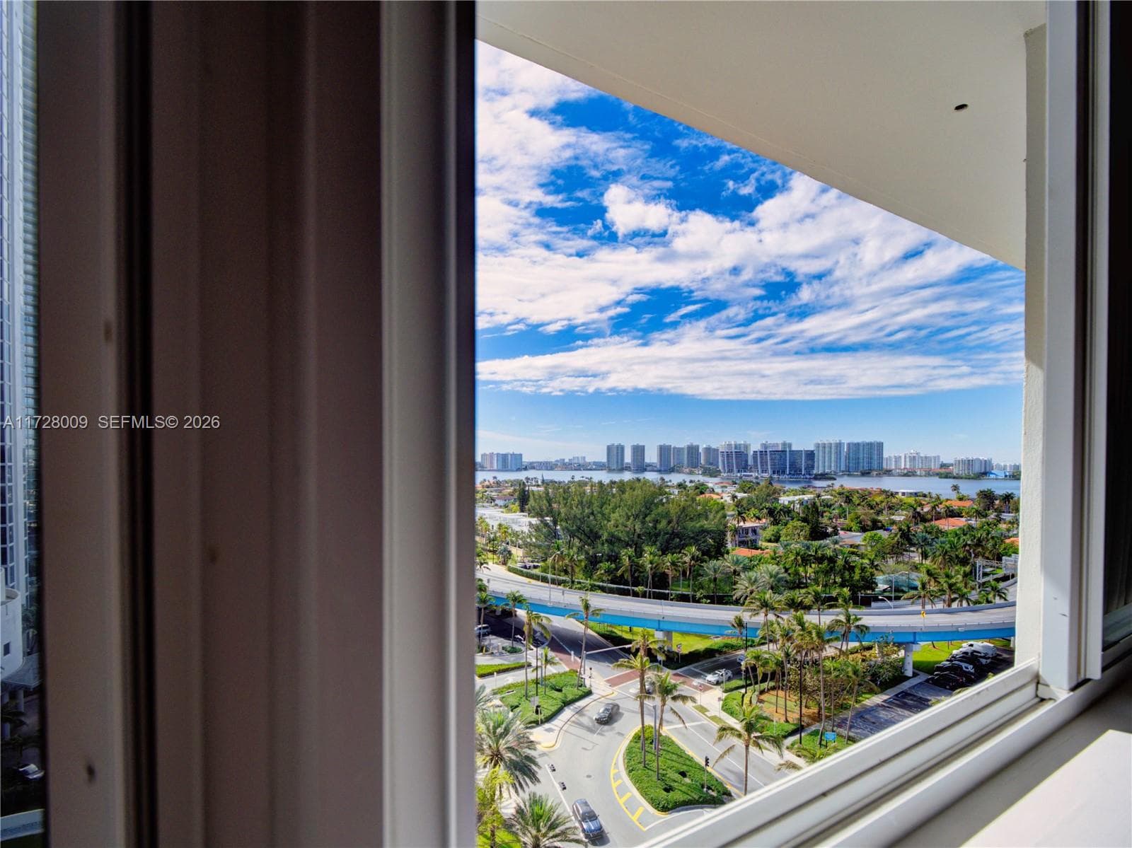 19201 Collins Ave 1141 photo 19