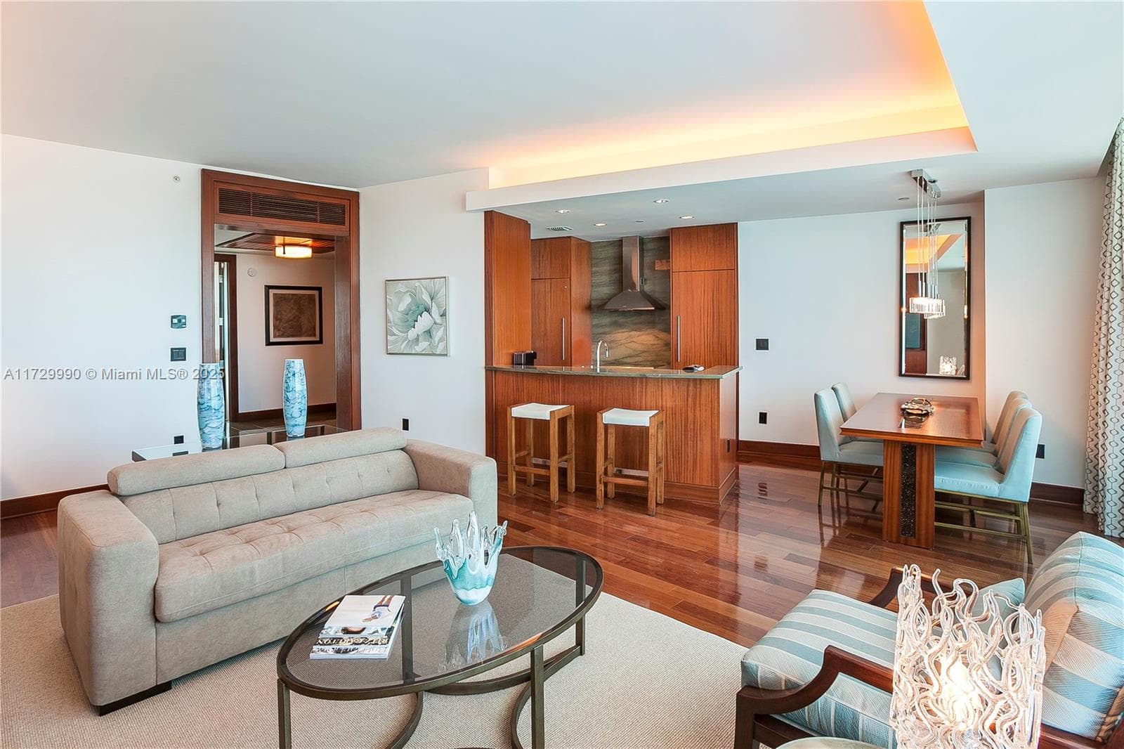 10295 Collins Ave 1613 photo 4