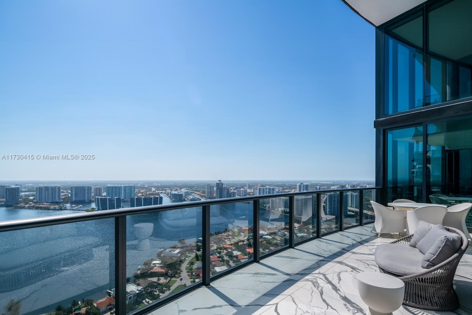 18555 Collins Ave 4203 photo 3