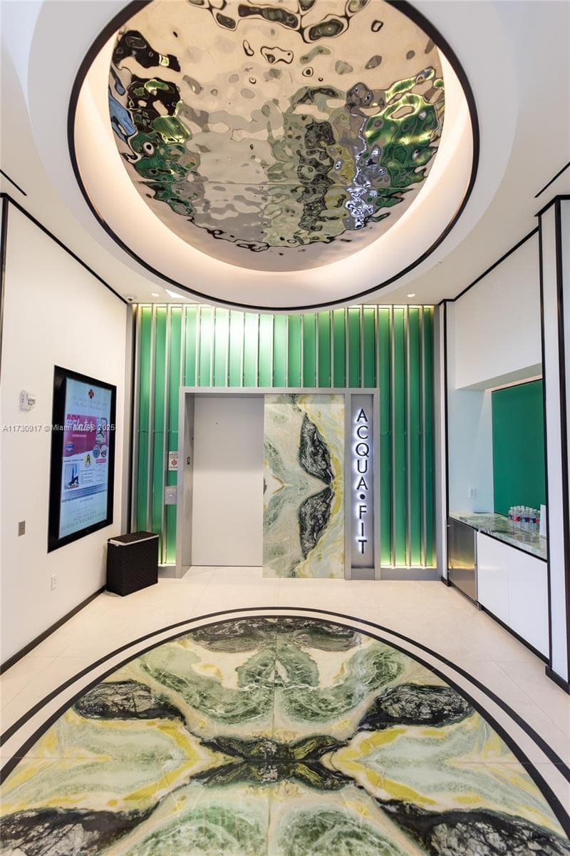 17901 Collins Ph4705 photo 7