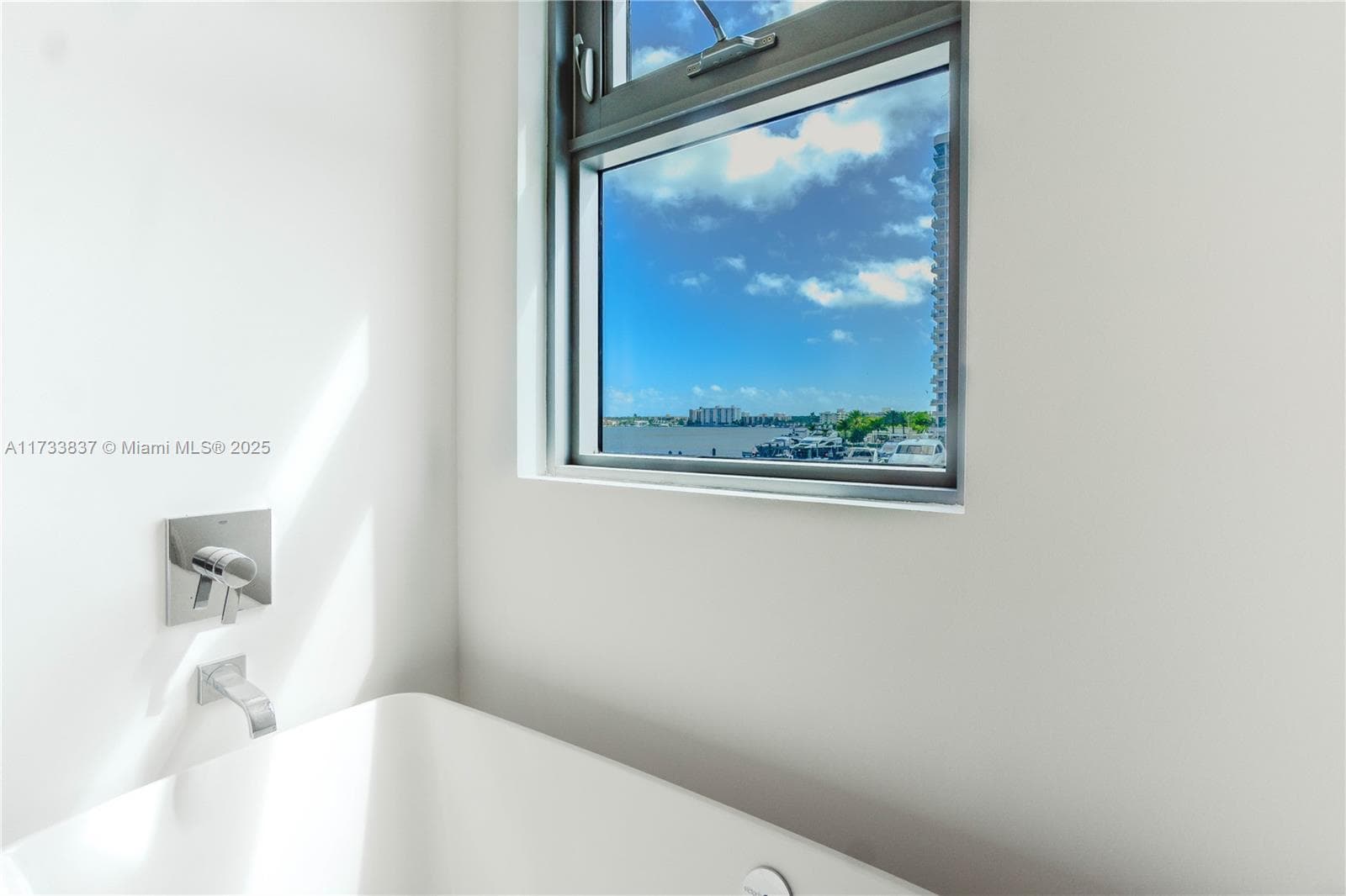 17301 Biscayne Blvd 207 photo 13