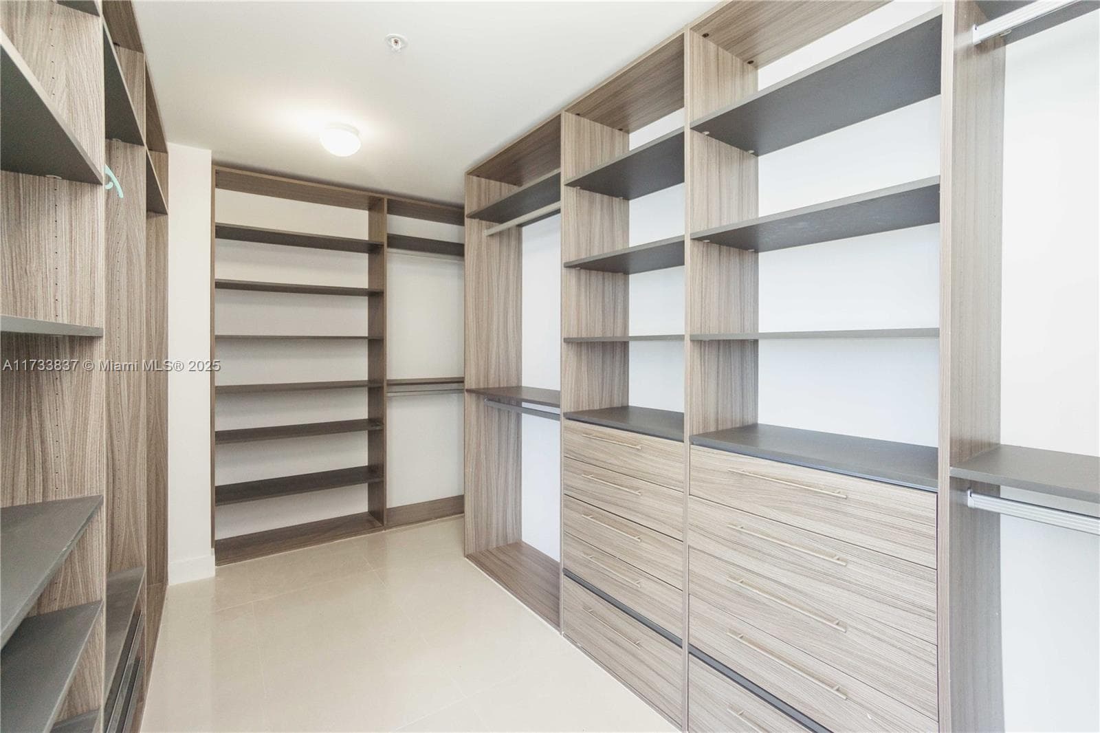 17301 Biscayne Blvd 207 photo 15