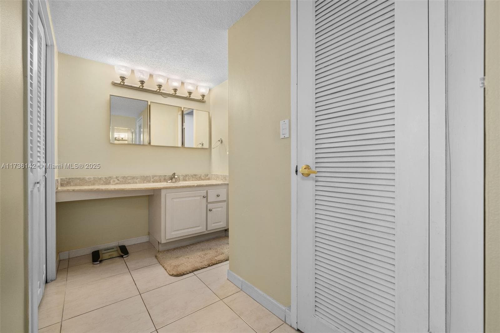 3725 S Ocean Dr 1110 photo 15