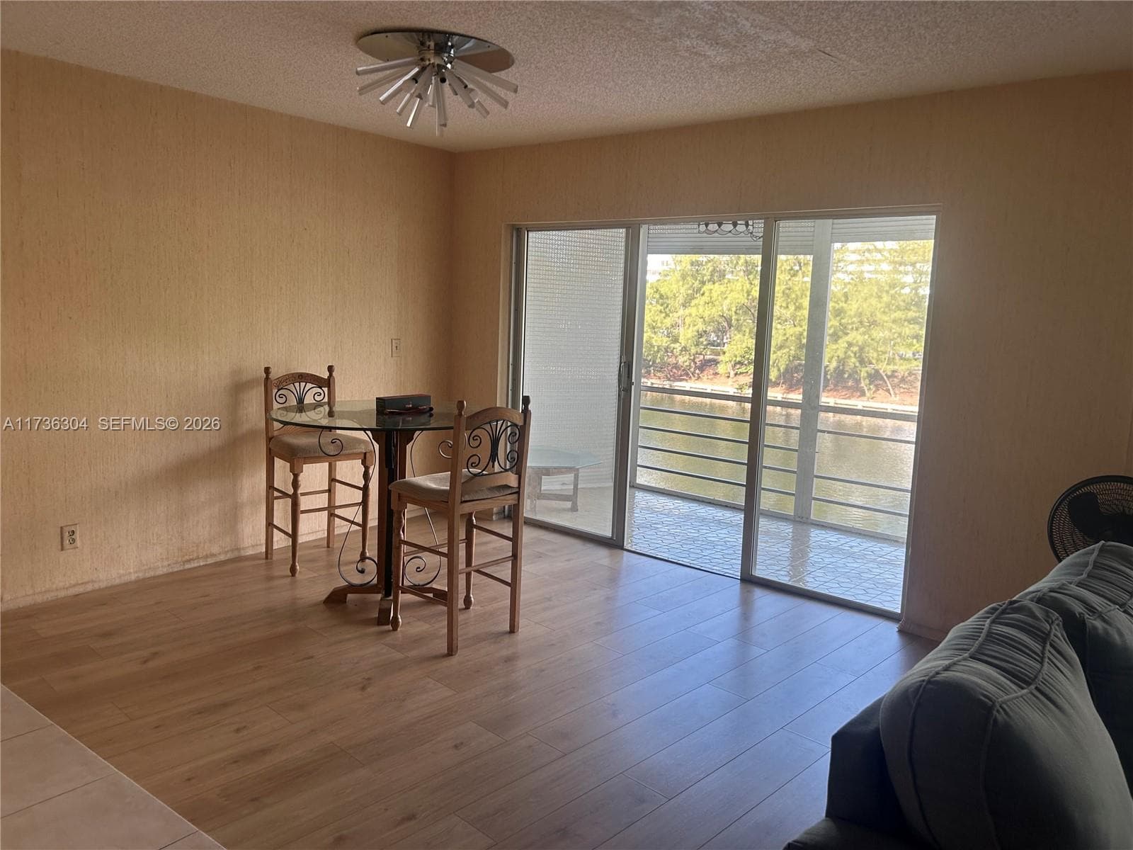 300 Diplomat pkwy 310 photo 4