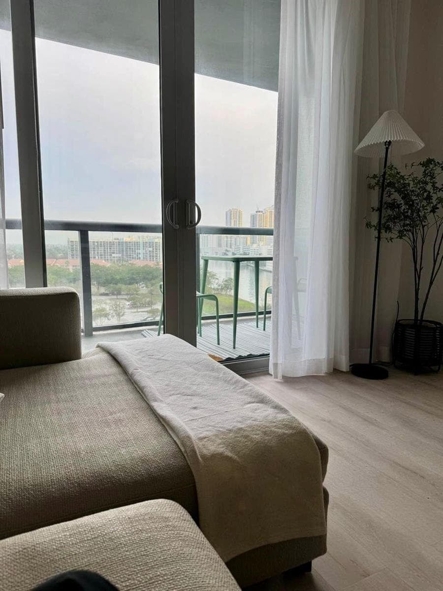 2602 E Hallandale Beach Boulevard R1010 photo 12