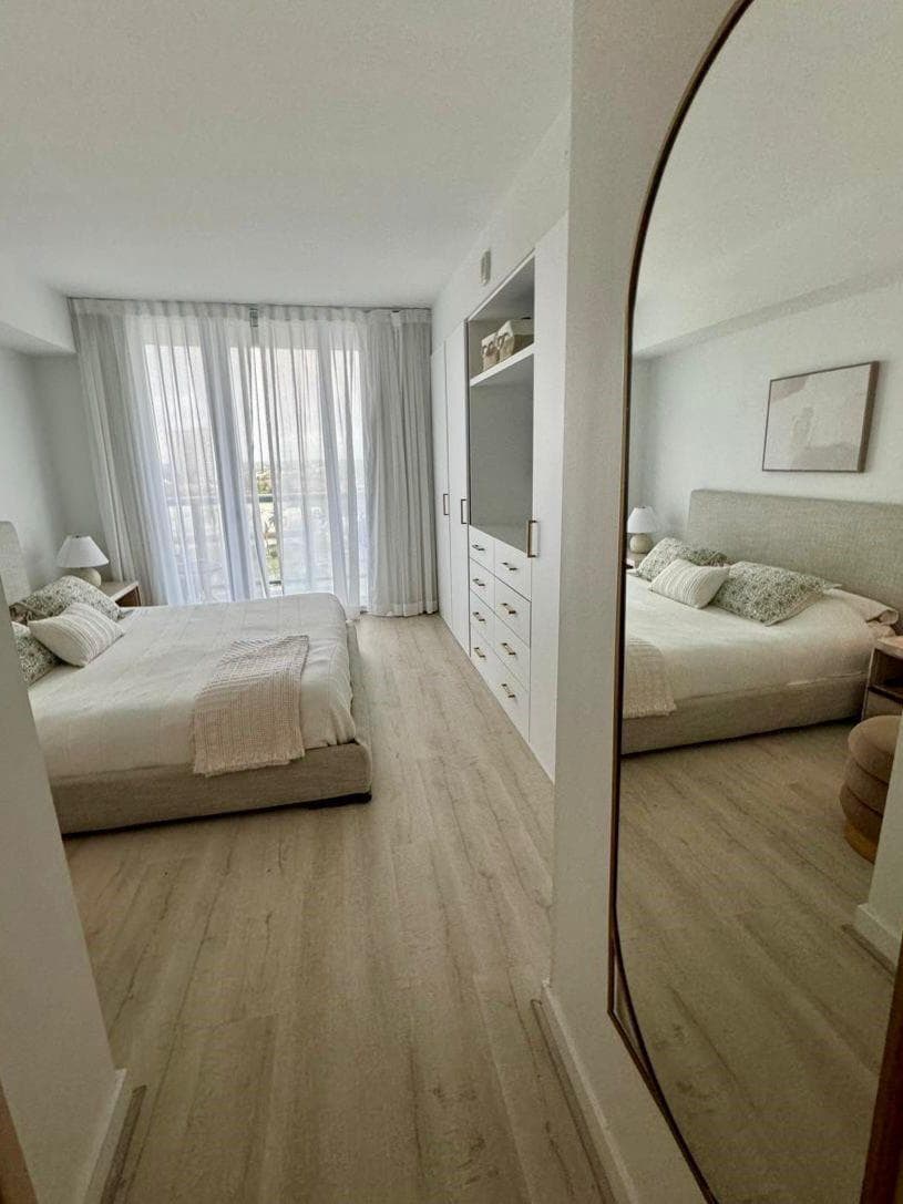 2602 E Hallandale Beach Boulevard R1010 photo 4