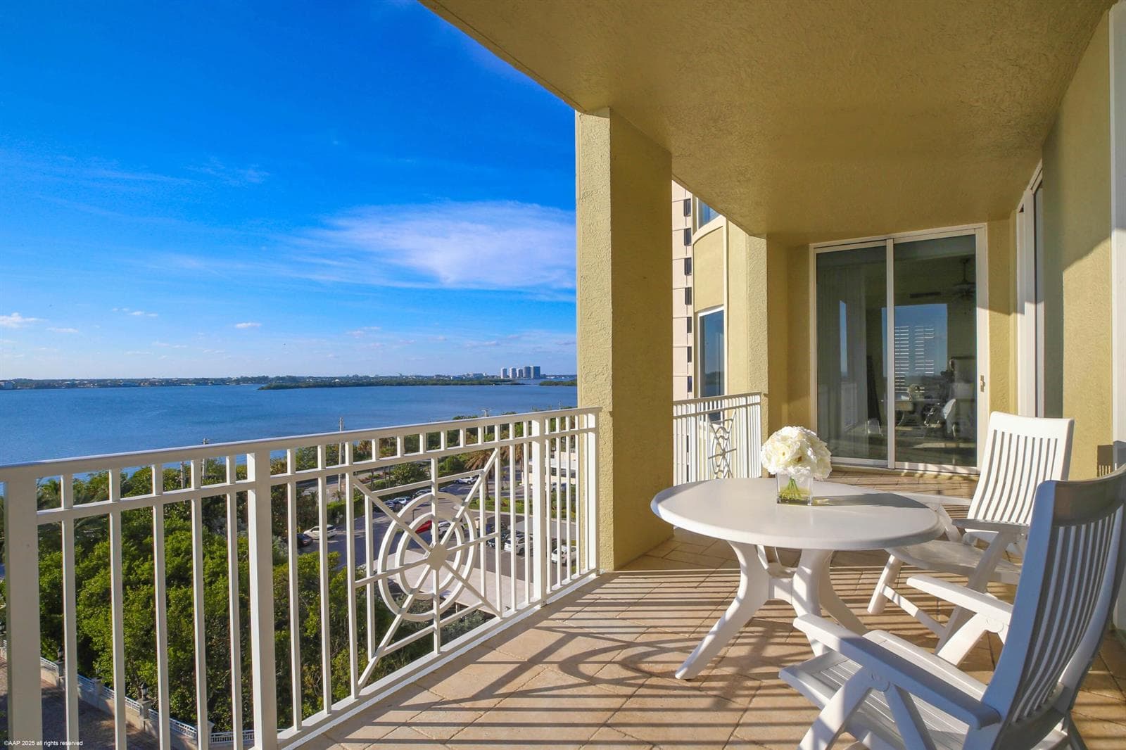 5310 N Ocean Drive 601 photo 24