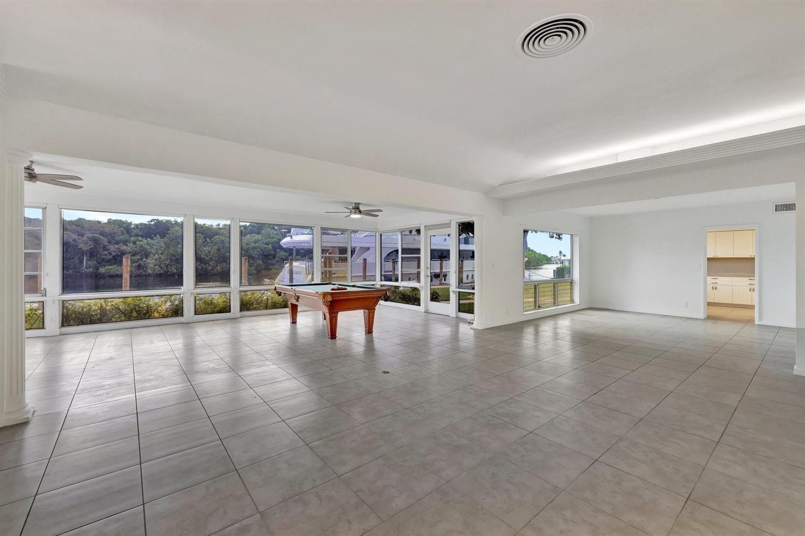 2390 SW 27th Te photo 13