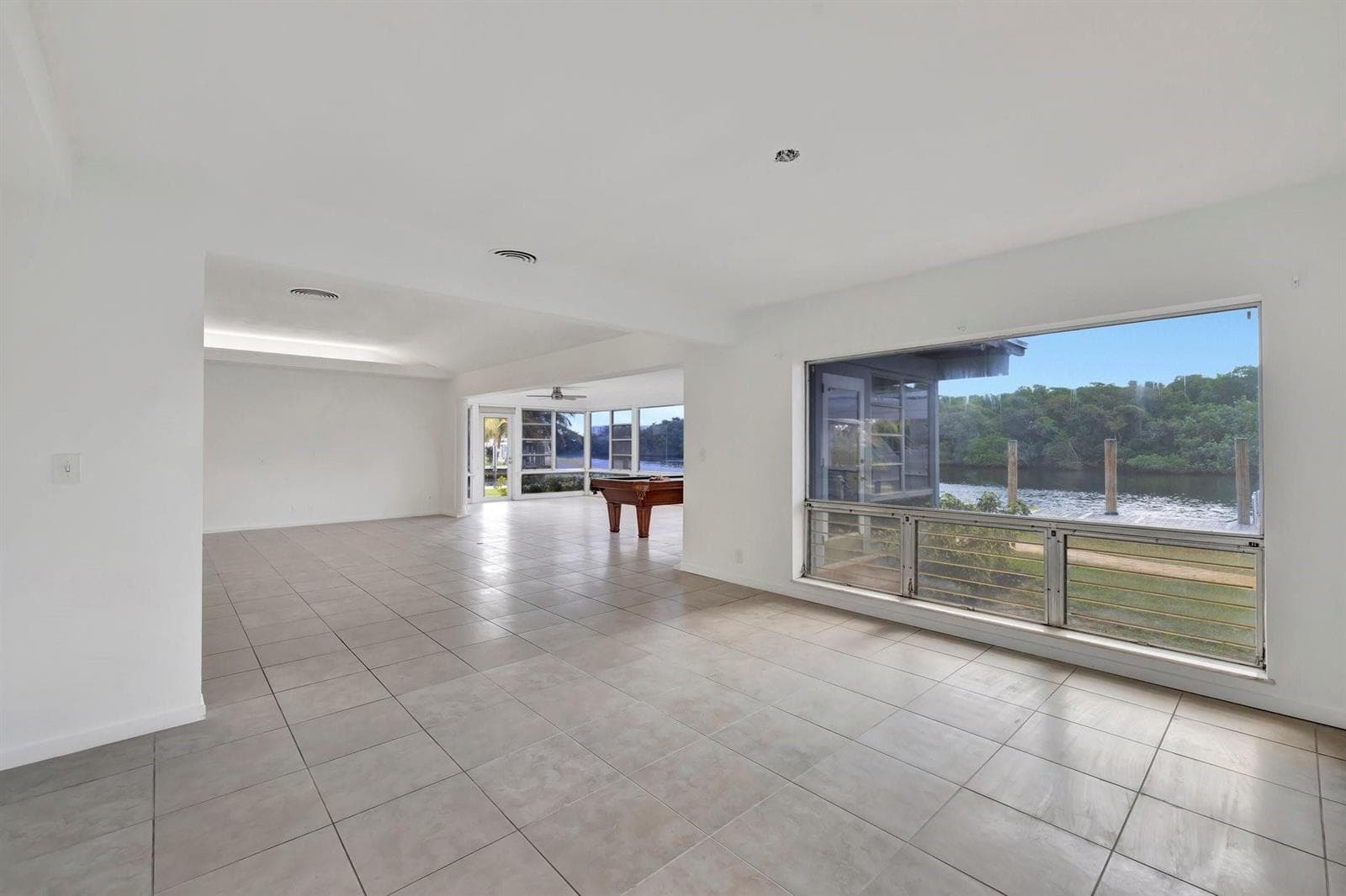 2390 SW 27th Te photo 18