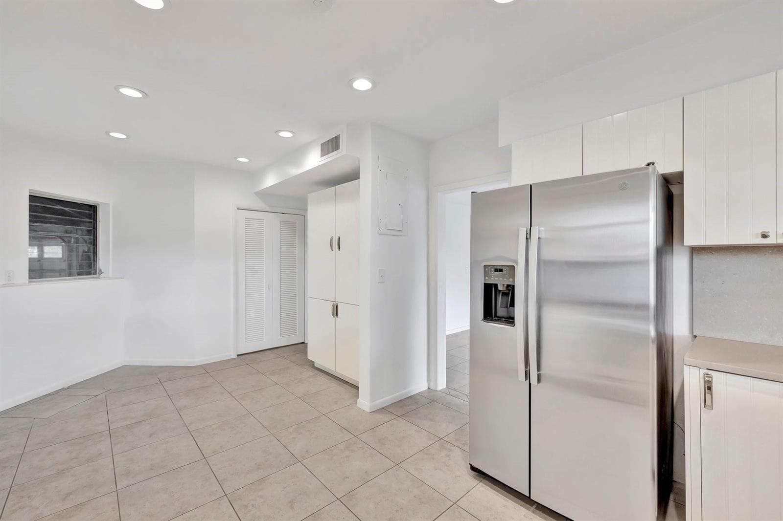 2390 SW 27th Te photo 21
