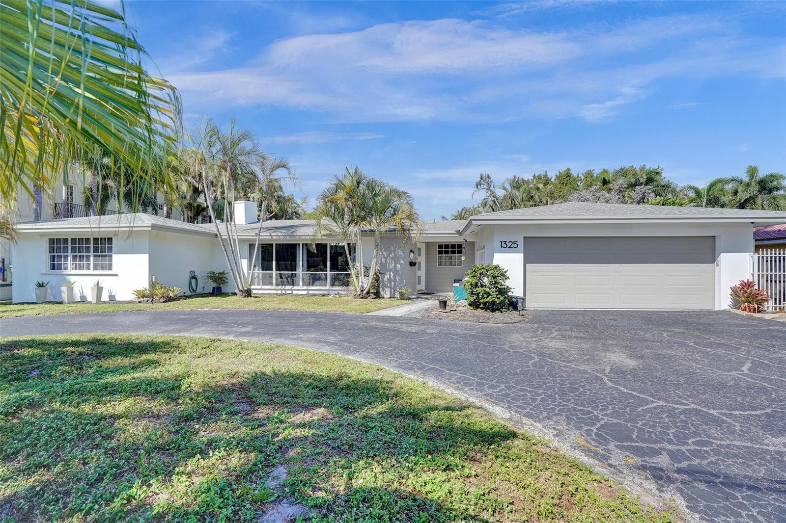 1325 Middle River Drive photo 1