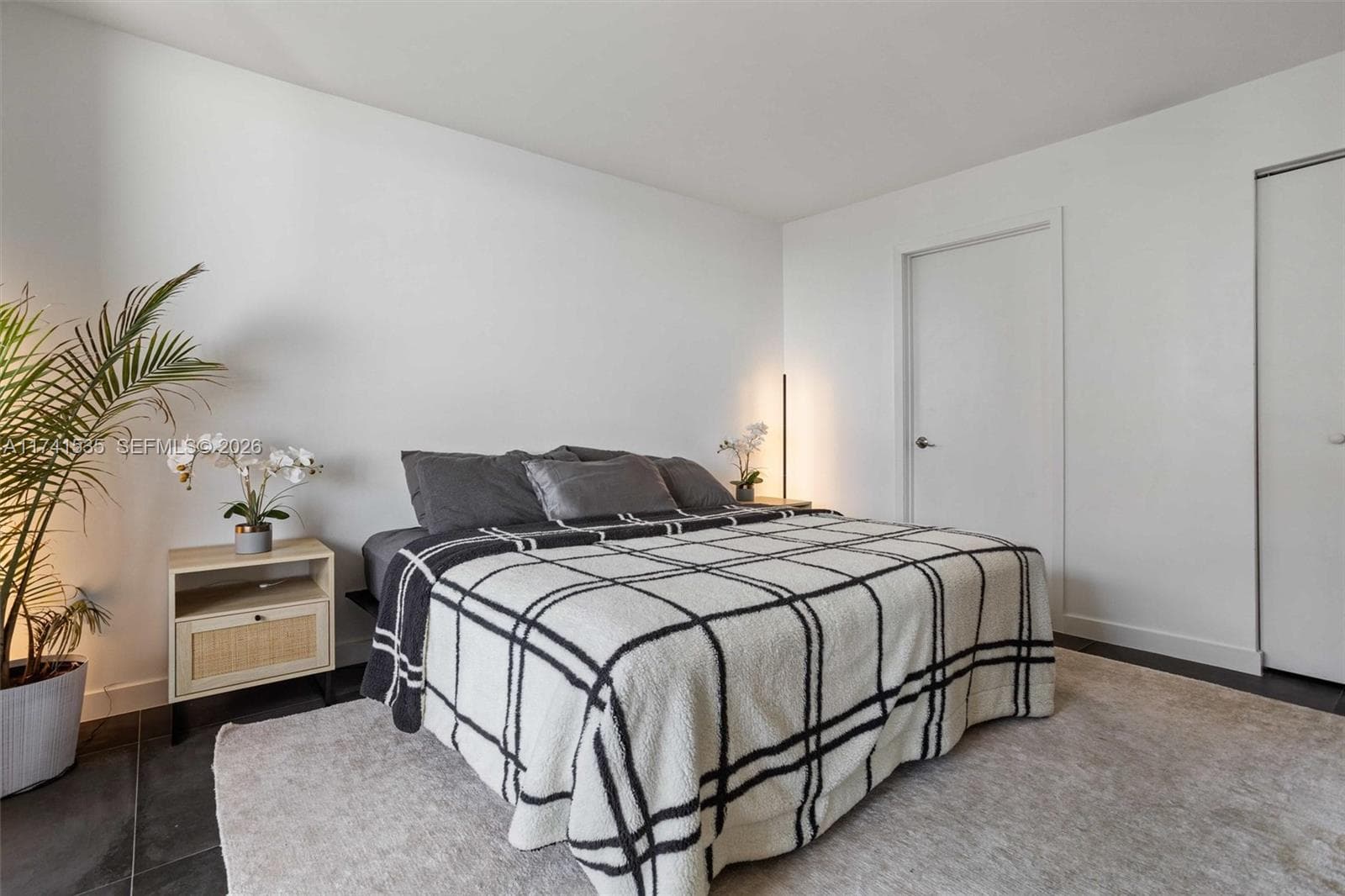 540 Brickell Key Dr 1519 photo 20
