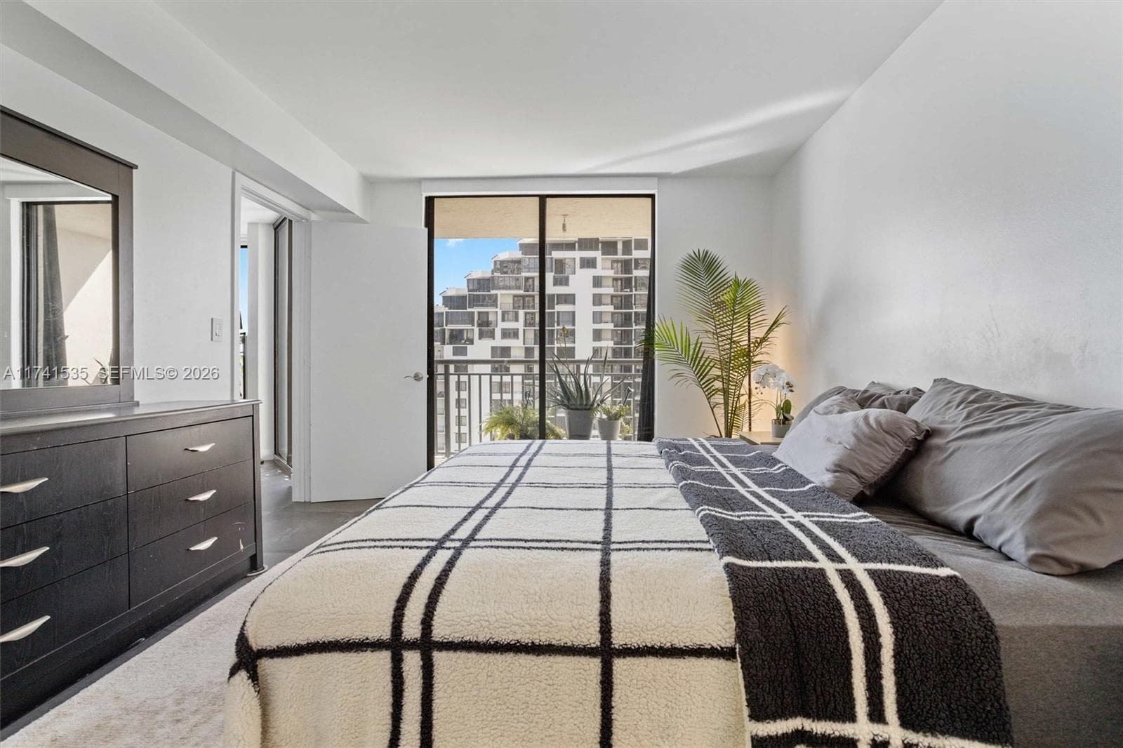 540 Brickell Key Dr 1519 photo 21