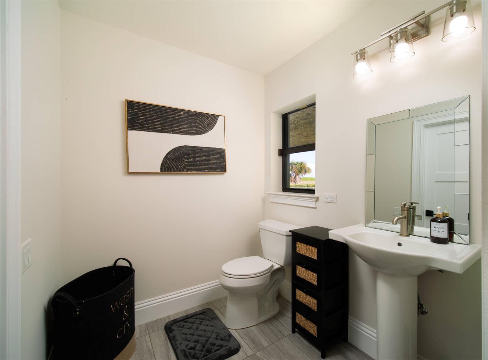 7683 Pelican Pointe Drive photo 25