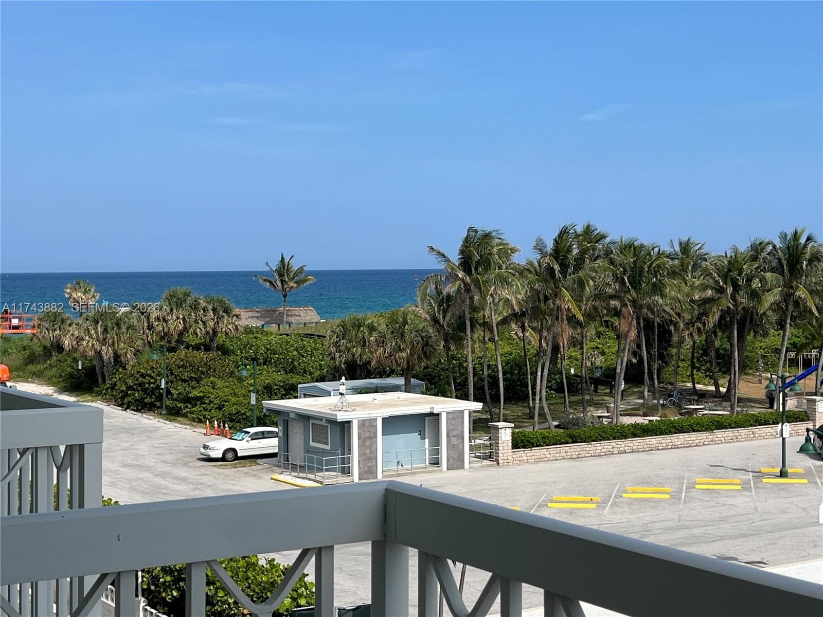 125 Ocean Ave 402 photo 1