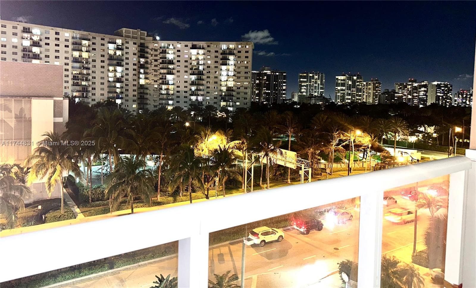 19201 Collins Ave 435 photo 14