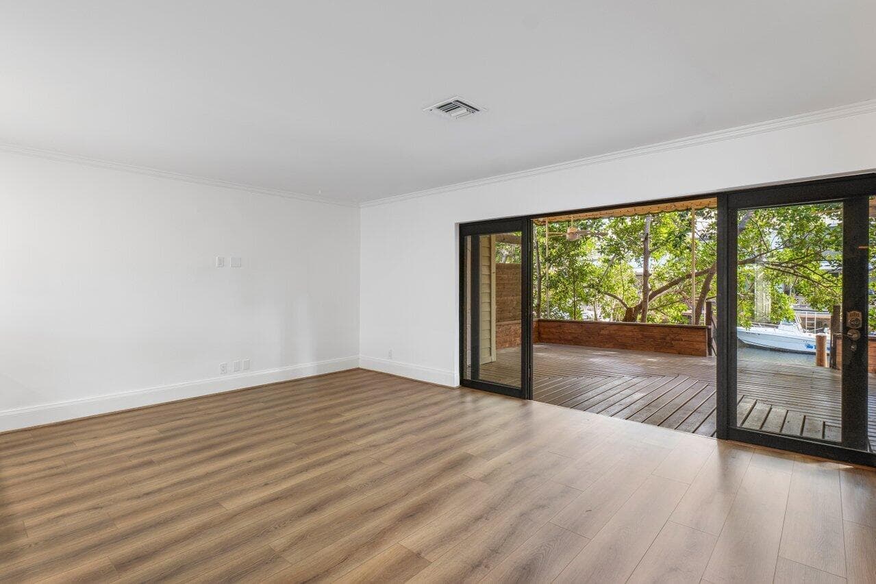 720 Mariners Way photo 12