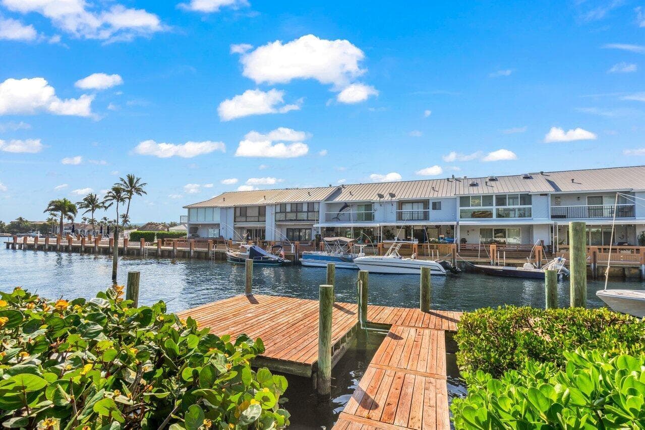 720 Mariners Way photo 22