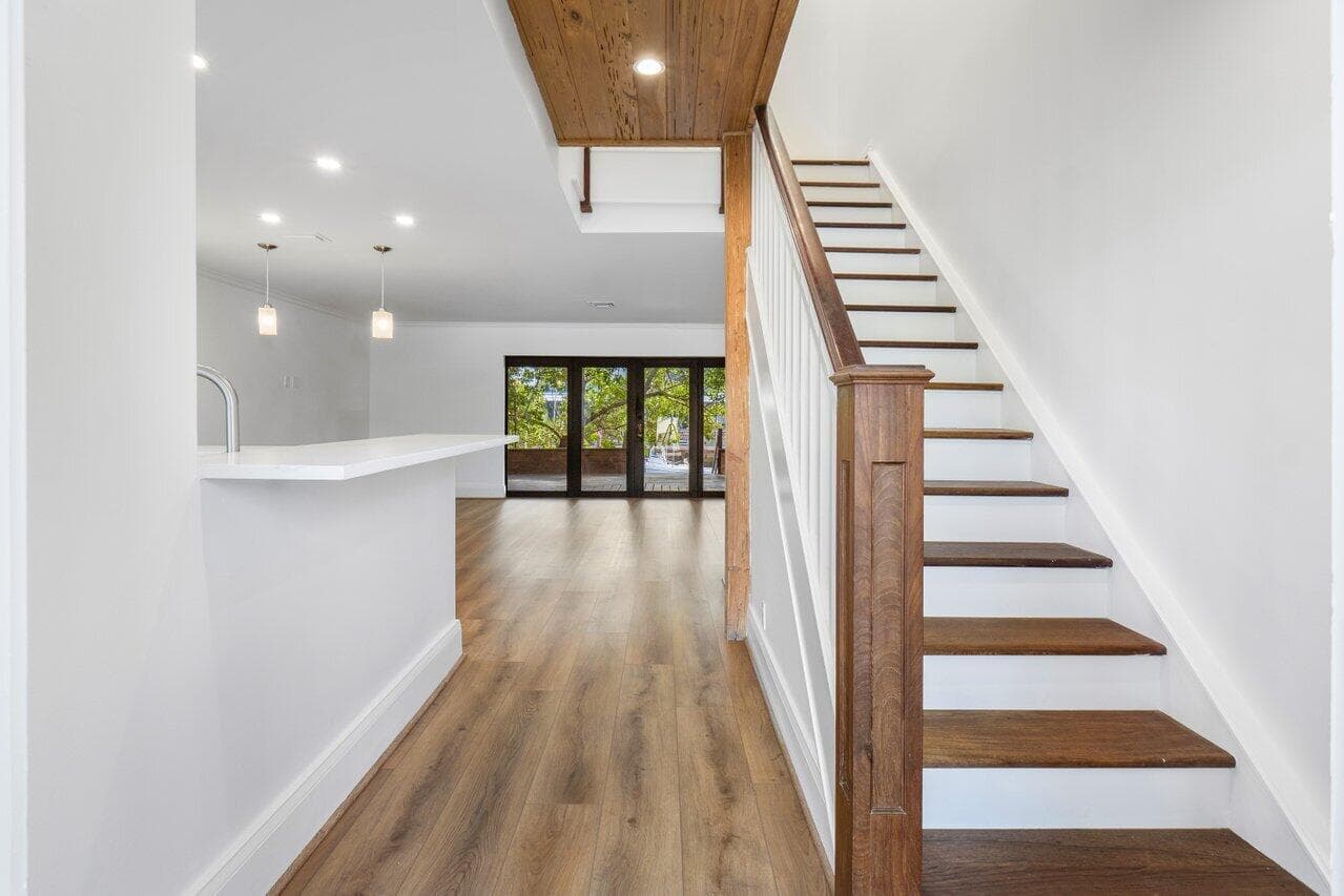 720 Mariners Way photo 3
