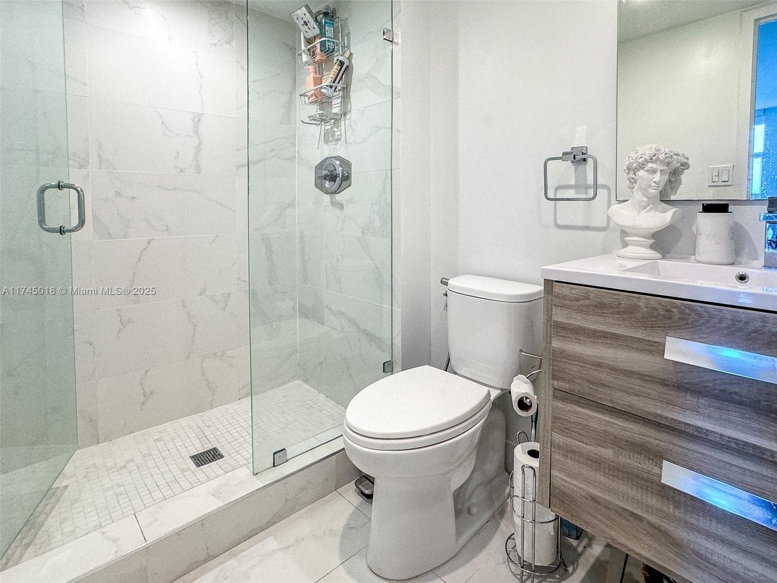 100 Bayview Dr 721 photo 14