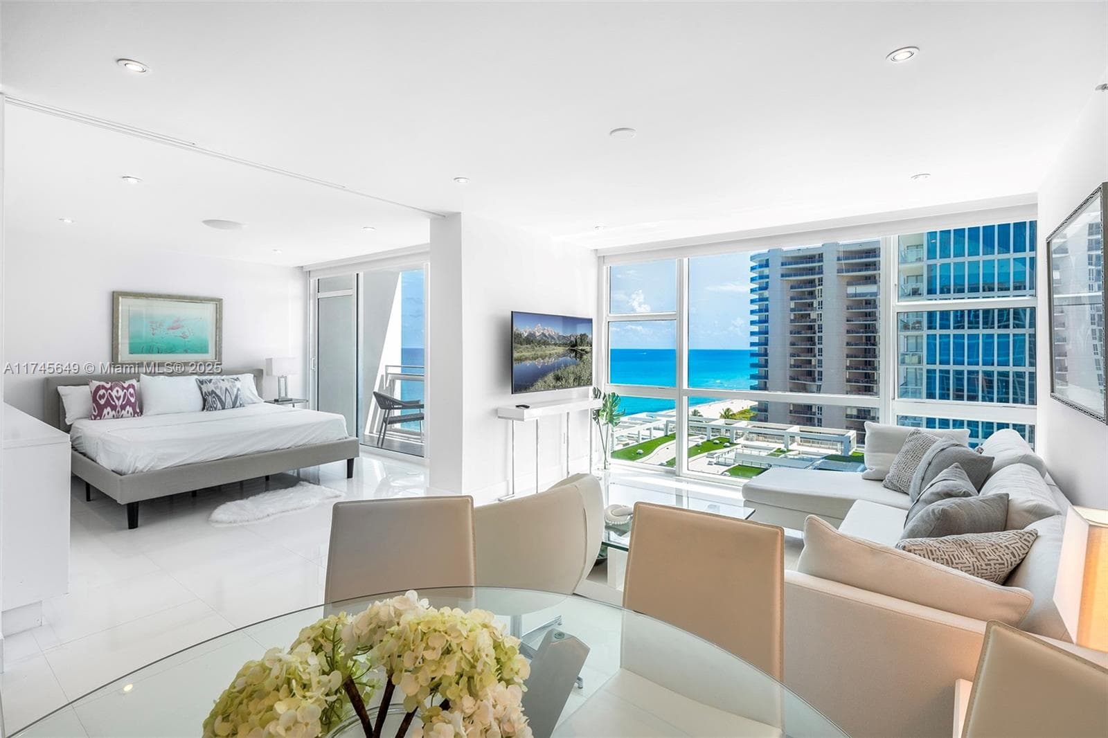 6801 Collins Ave 1206 photo 3