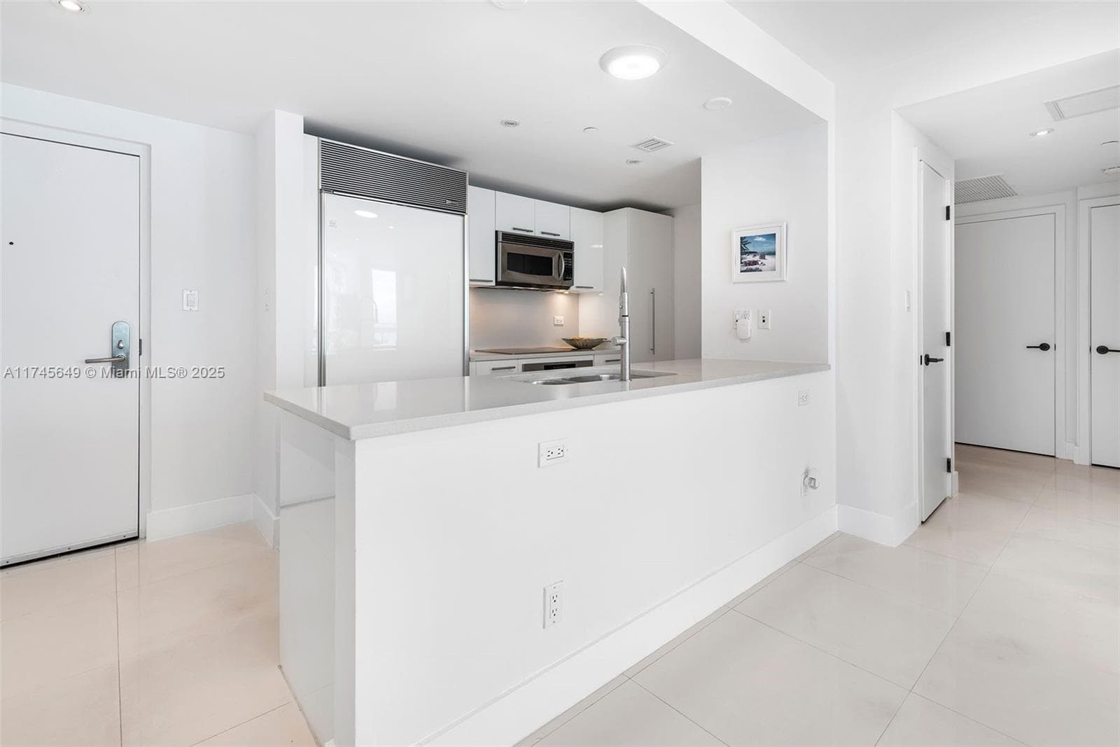 6801 Collins Ave 1206 photo 18