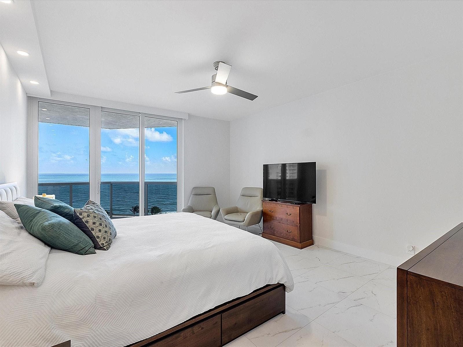 3100 N Ocean Boulevard 1202 photo 9