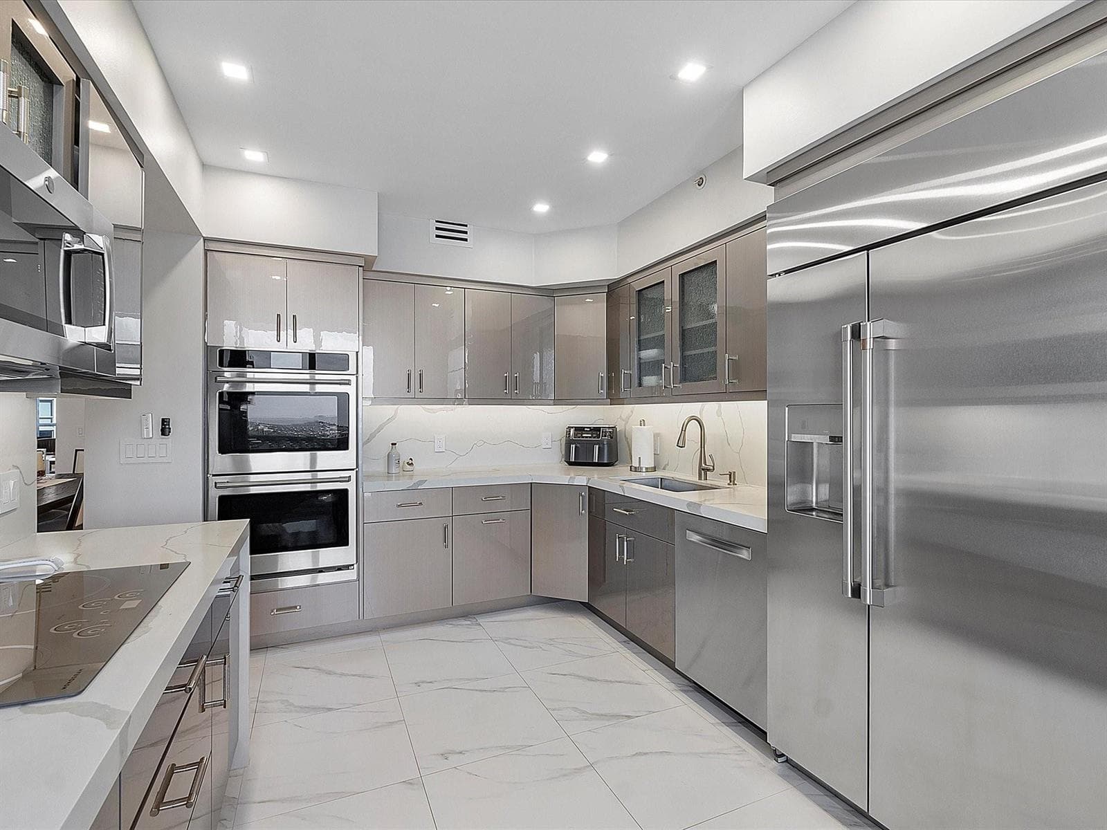 3100 N Ocean Boulevard 1202 photo 8
