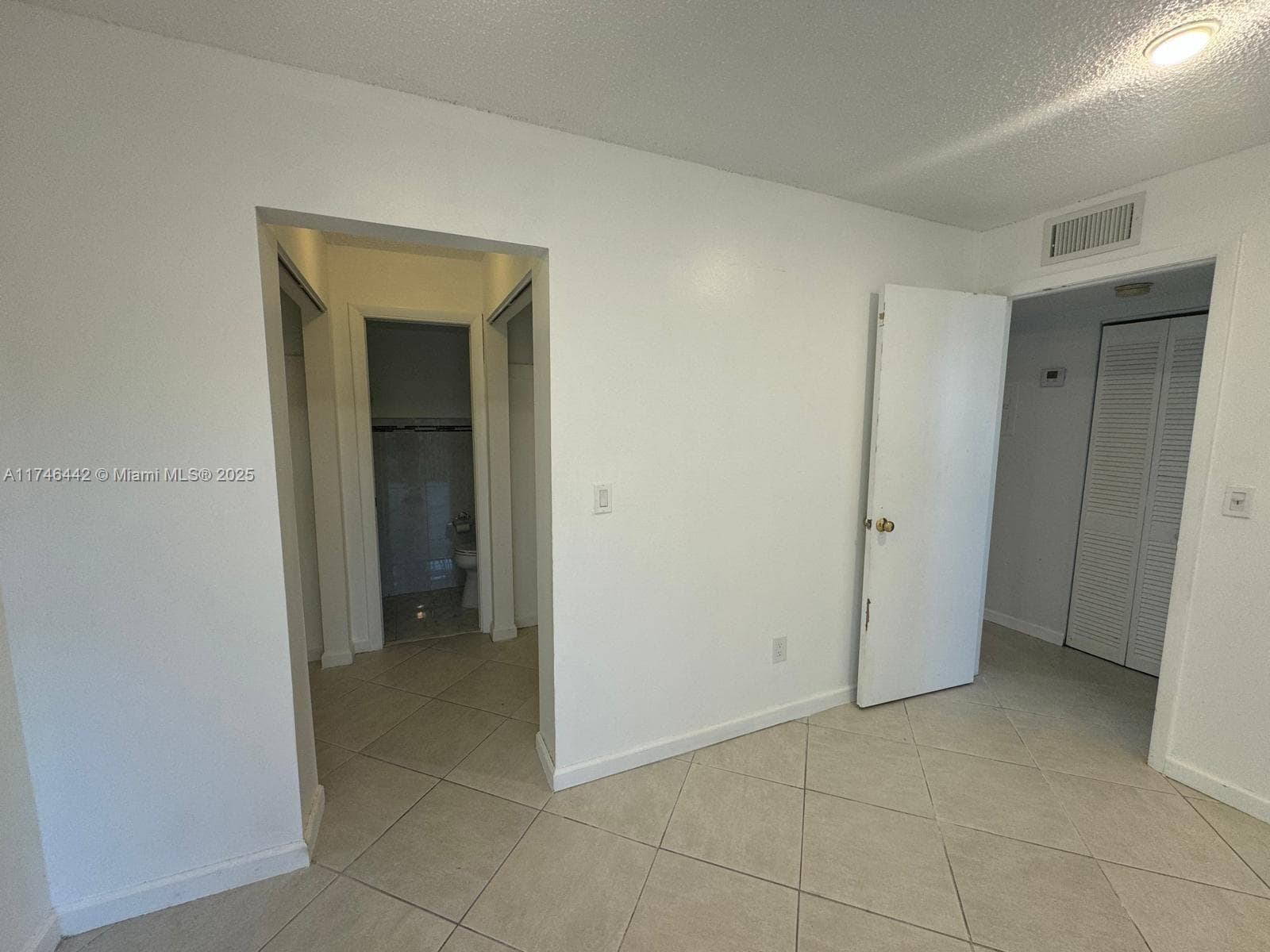 3642 NE 171st St 306 photo 6