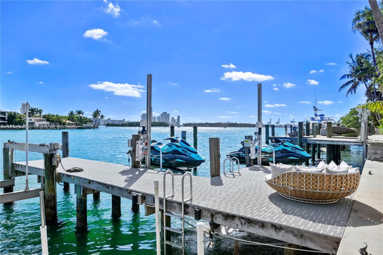 227 E DILIDO DR photo 23