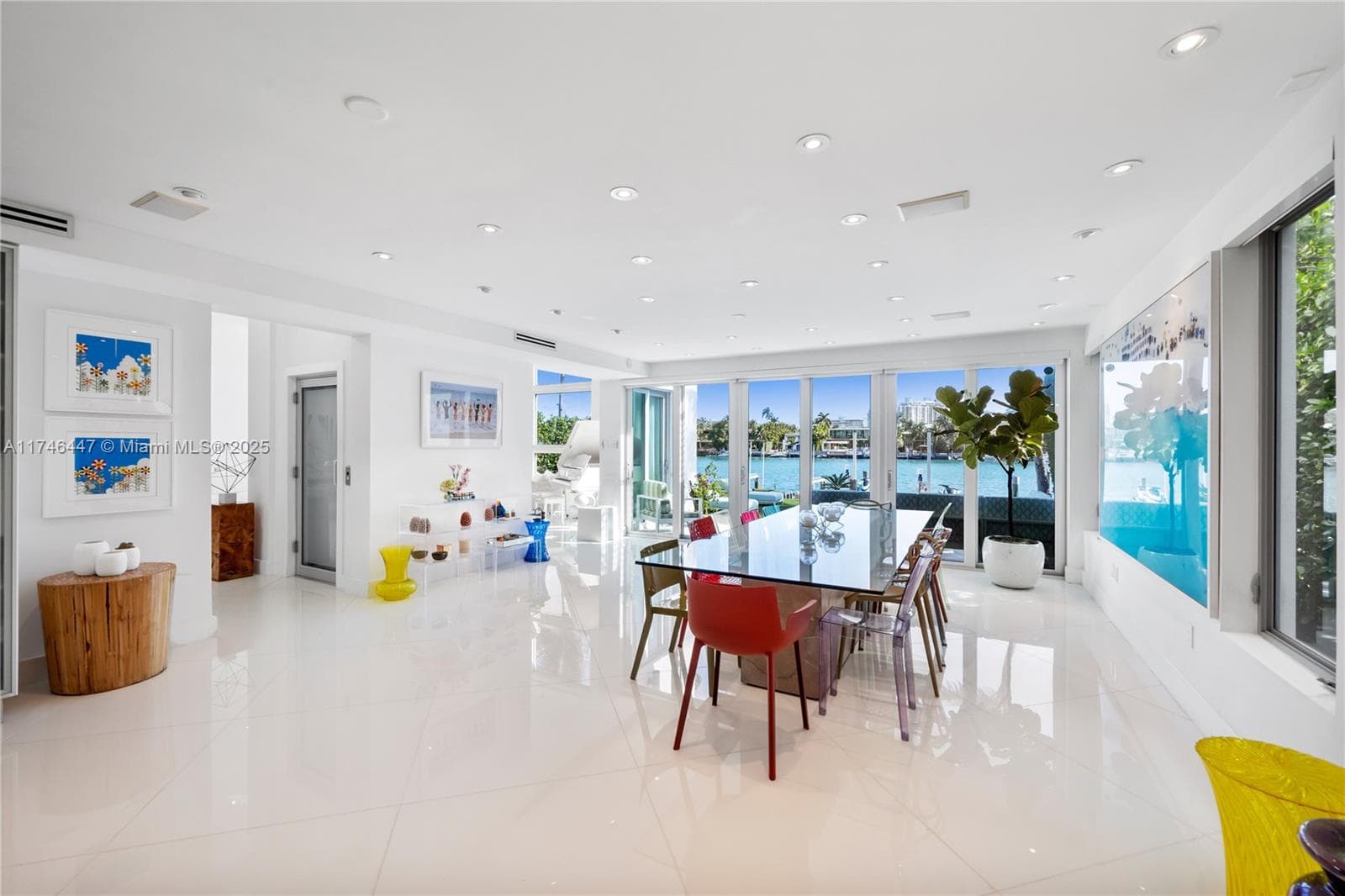 227 E DILIDO DR photo 6