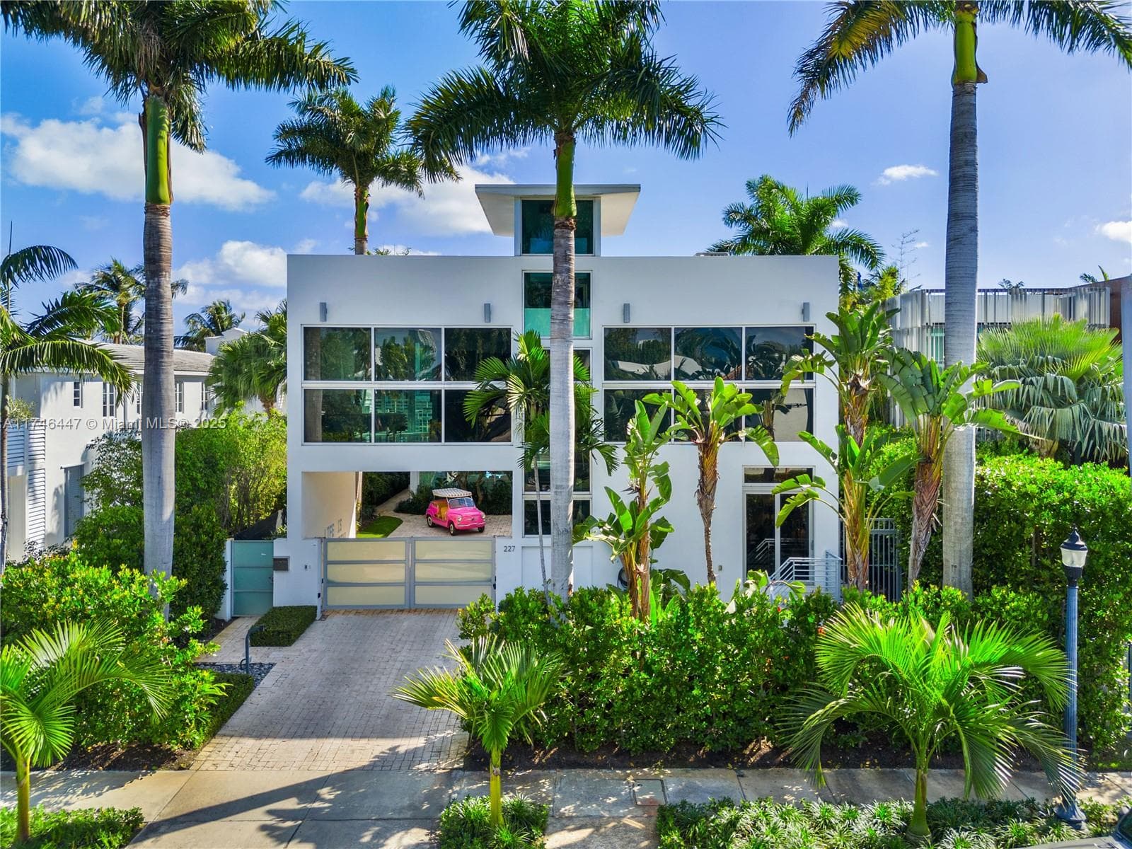 227 E DILIDO DR photo 16