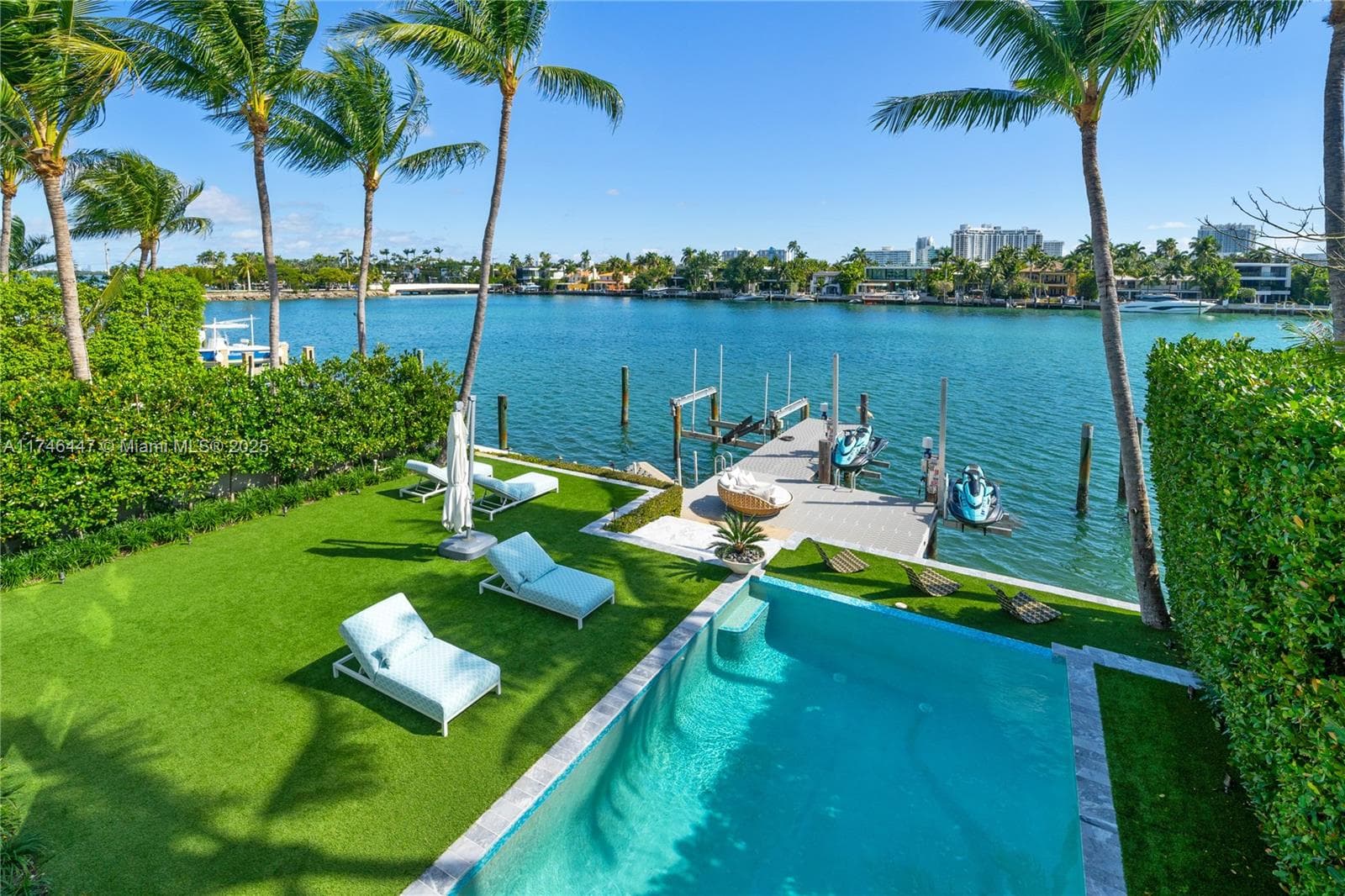 227 DILIDO DR photo 3