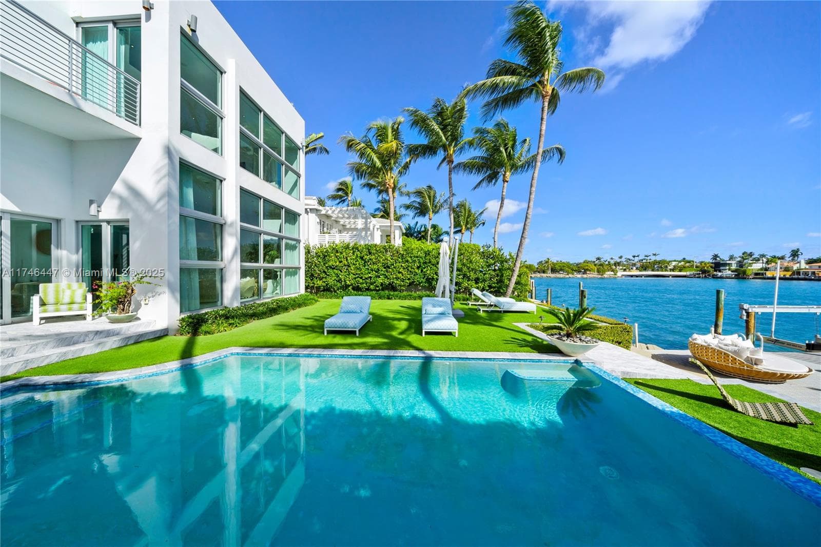 227 DILIDO DR photo 11