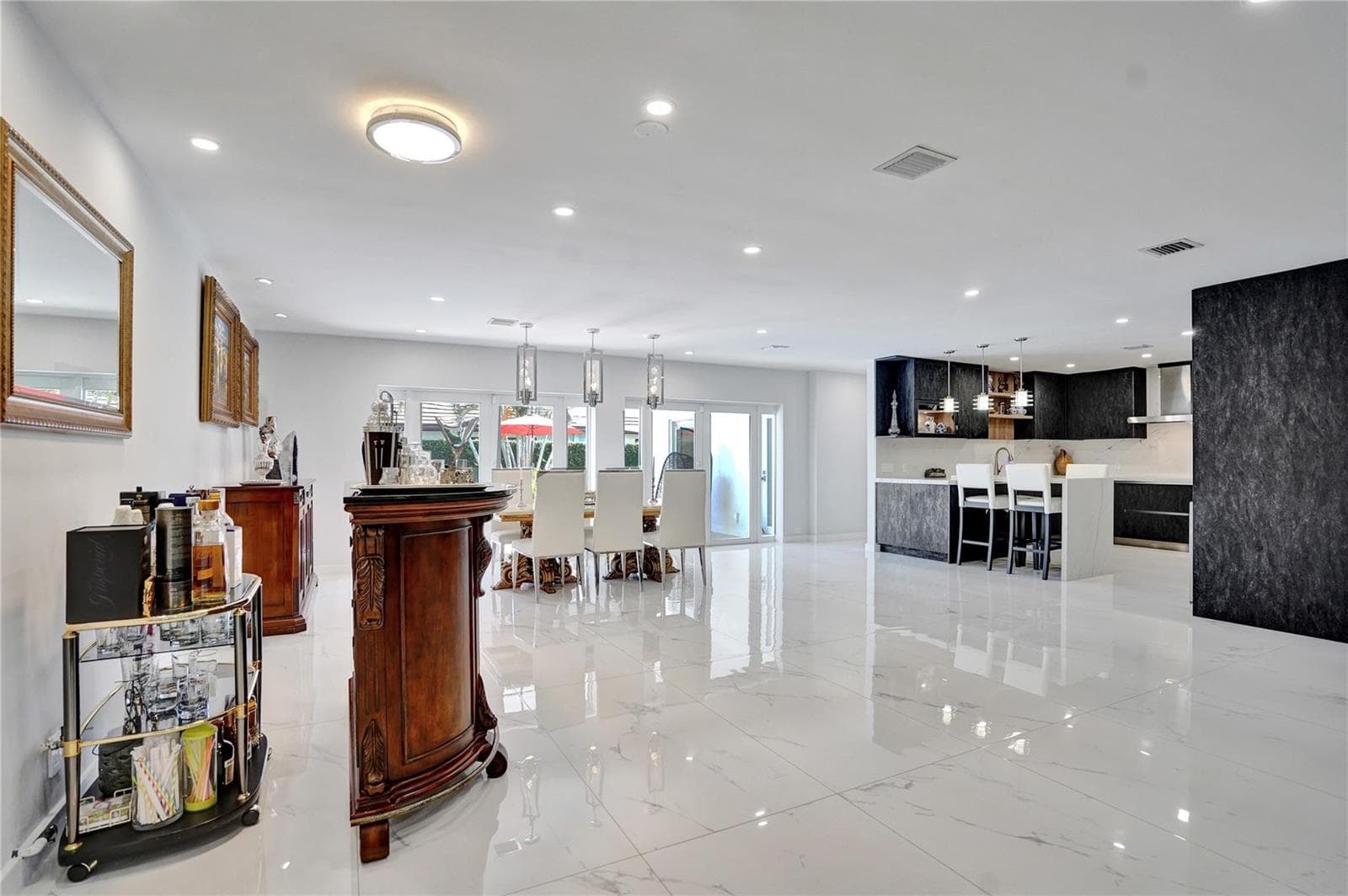 4030 Bayview Drive photo 7