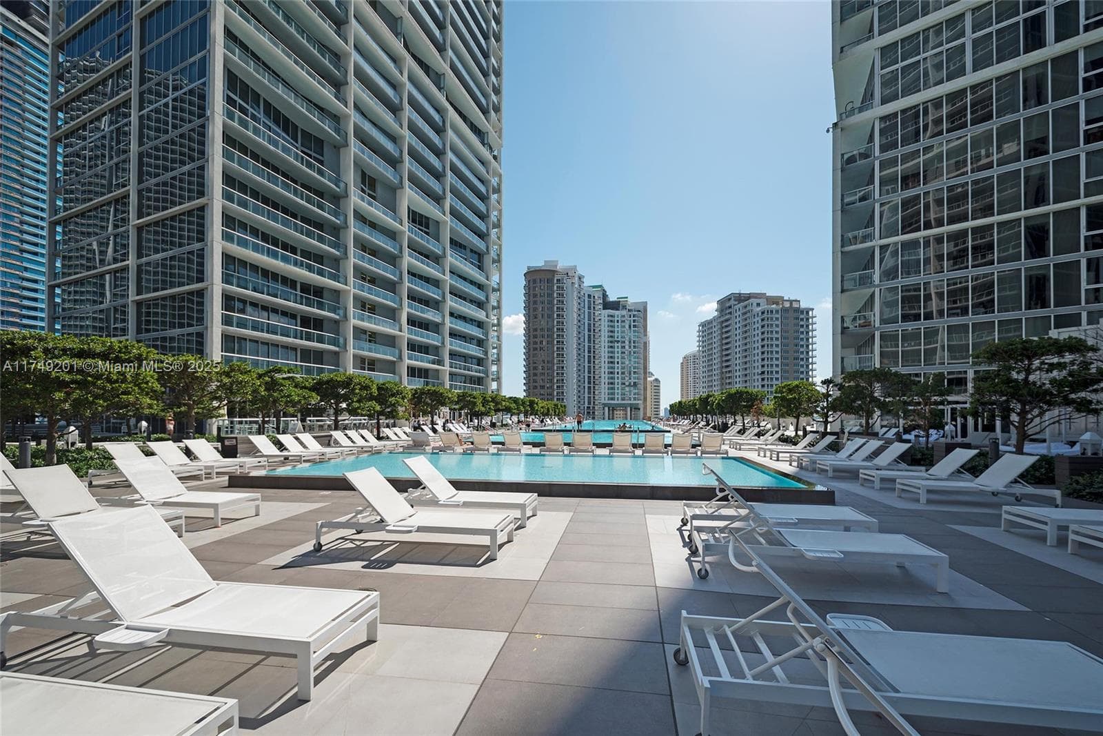 485 Brickell Ave 2603 photo 3