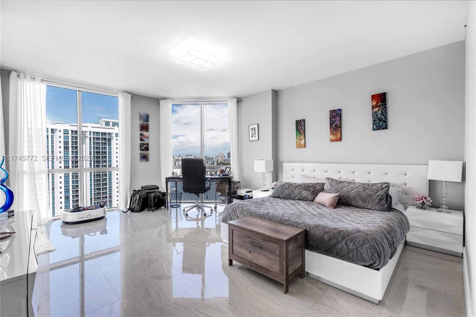 17111 Biscayne Blvd 2001 photo 19