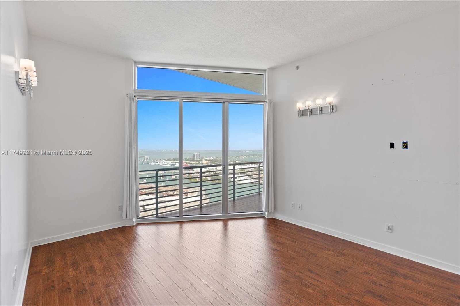 335 S Biscayne Blvd UPH02 photo 9