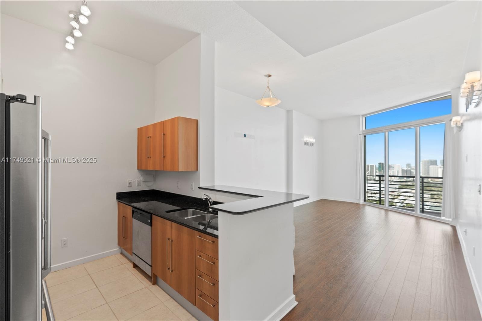 335 S Biscayne Blvd UPH02 photo 4