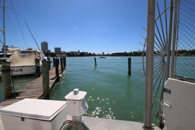 900 Bay Dr DS1/2 photo 2