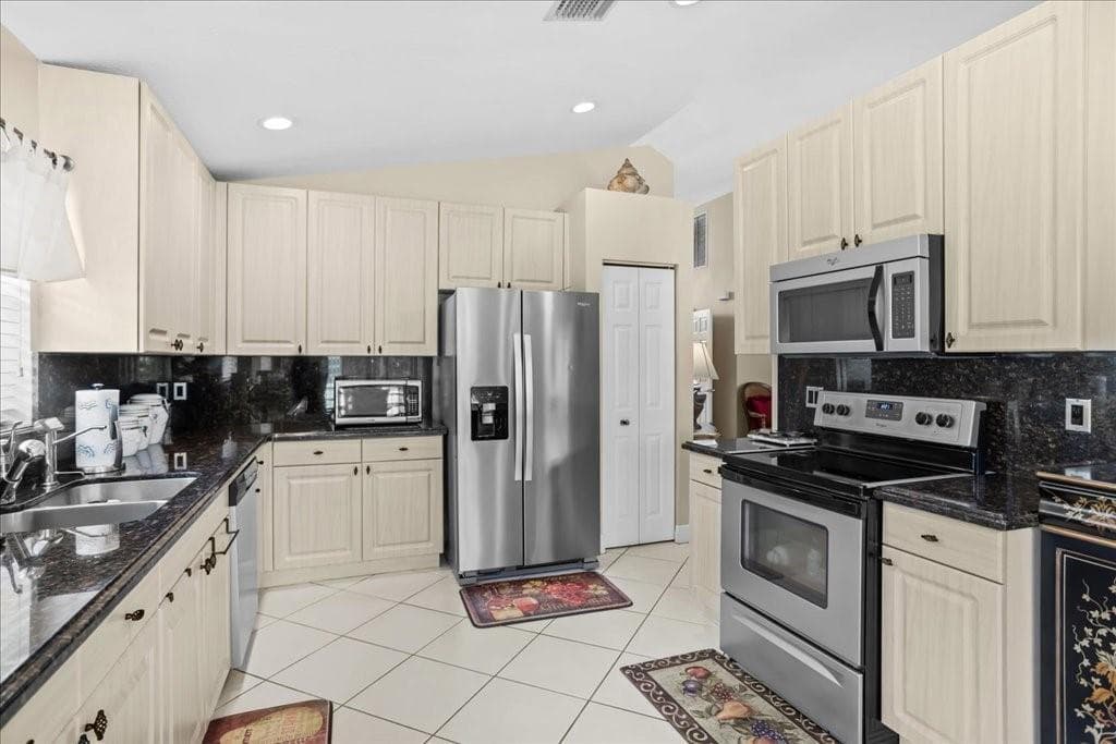 6358 Westchester Club Drive photo 4