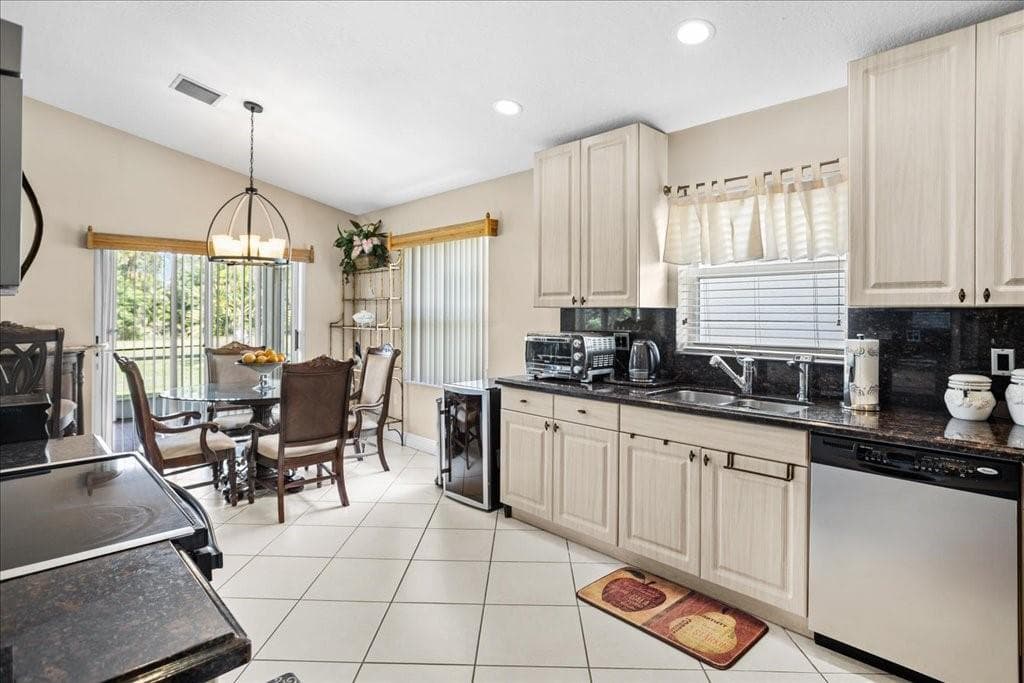 6358 Westchester Club Drive photo 8