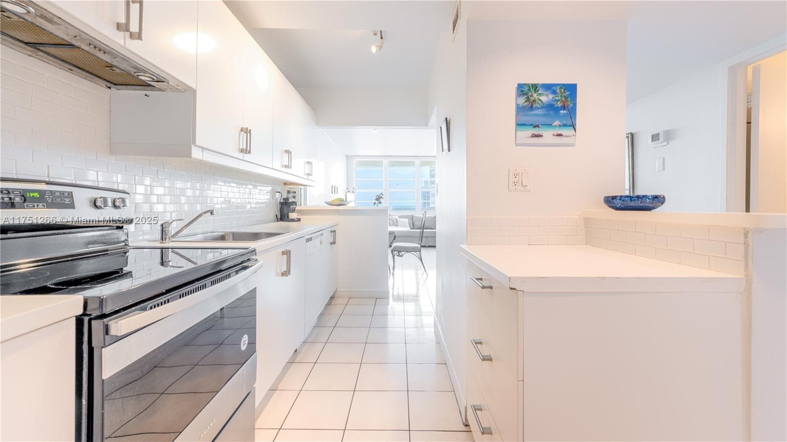 100 Lincoln Rd 1136 photo 5