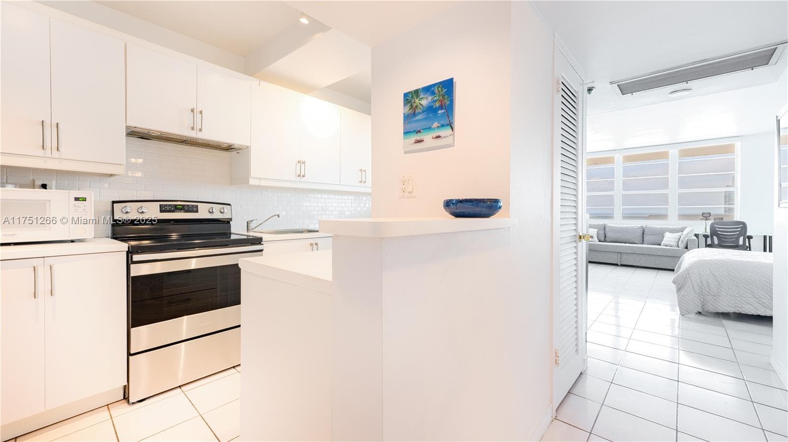 100 Lincoln Rd 1136 photo 4